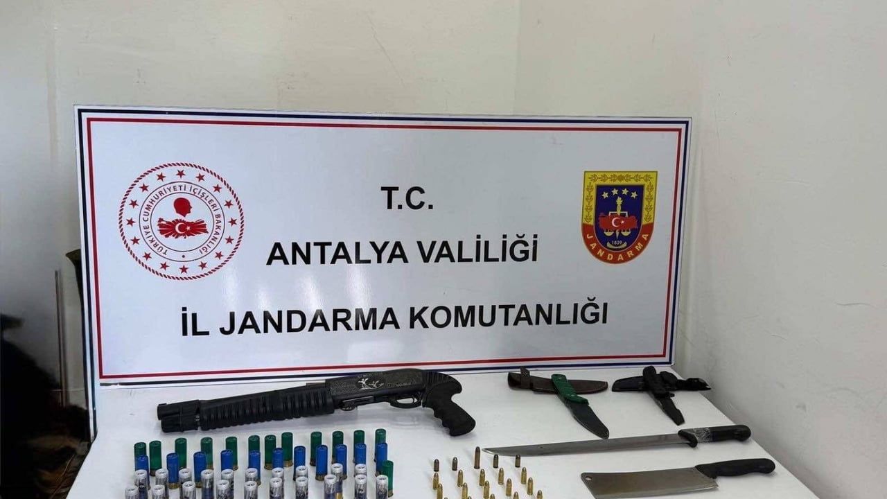 Kepez'te Jandarmadan Ruhsatsız Silah Operasyonu