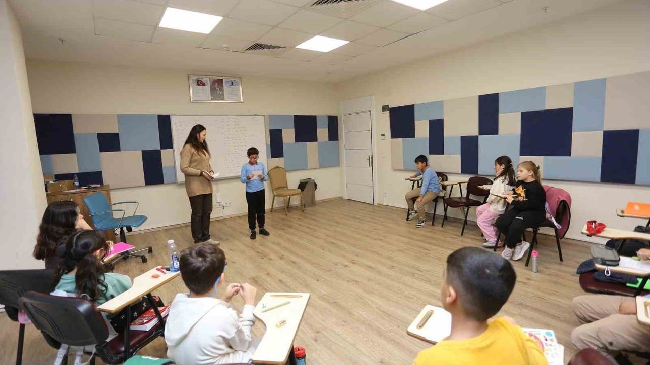 Kepez'te Ücretsiz İngilizce ve Rusça Kursları