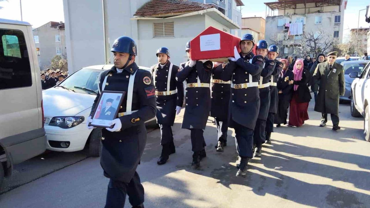 Kıbrıs Gazisi Orhan Atlı (73) Samsun'da Askeri Törenle Uğurlandı
