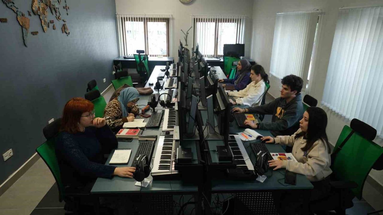 Kılavuz Gençlik Merkezleri 2025’te 24 Bin Öğrenciye Ulaştı