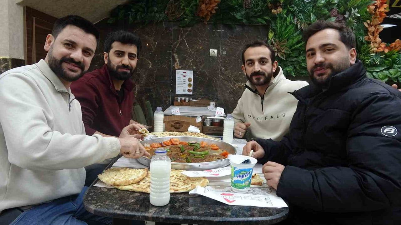 Kilis’in Coğrafi İşaretli Lezzeti Kilis Tava: Ustası İzzet Canözer Anlatıyor