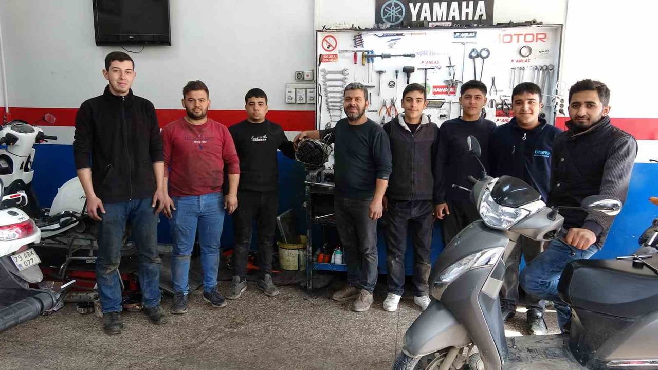 Kilis'te Motosiklet Sürücülerinden Kış Lastiği Uyarısı