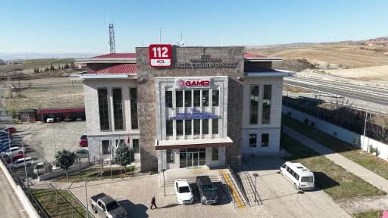 Kırıkkale’de 112’yi Arayan Yaşlı Kadın Dolandırılmaktan Kurtuldu