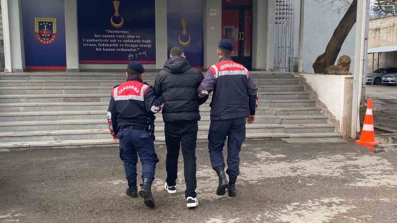 Kırıkkale'de 2 Firari Hükümlü Jandarma Operasyonuyla Yakalandı