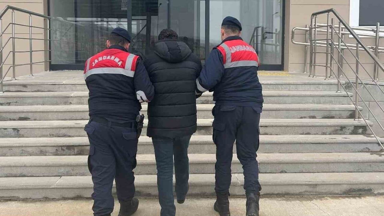 Kırıkkale'de 80 Yıl Hapis Cezası Olan Hükümlü Jandarmaya Yakalandı