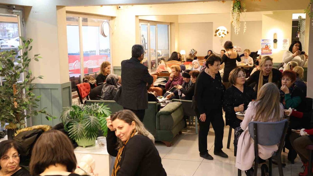 Kırşehir'de Kadınlardan İhtiyaç Sahiplerine Karne Hediyesi: Örgüyle Dayanışma