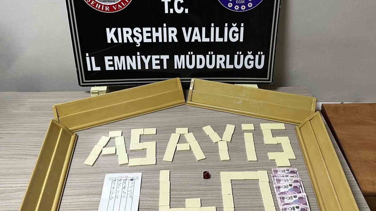 Kırşehir'de Kahvehaneye Kumar Baskını: 4 Kişiye 46 bin 416 TL Ceza