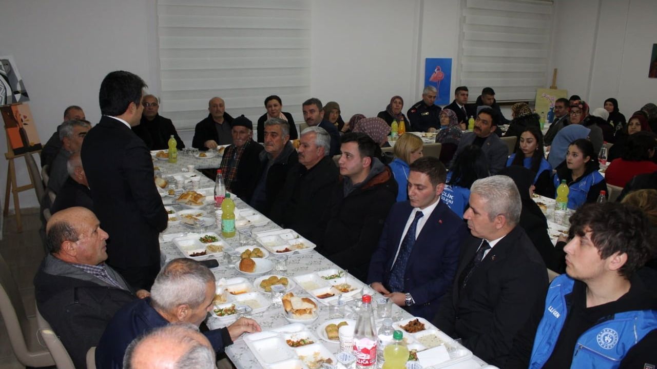 Kırşehir'de Miraç Kandili Programı: Şehit Aileleri ve Mucur Gençlik Merkezi Bir Arada