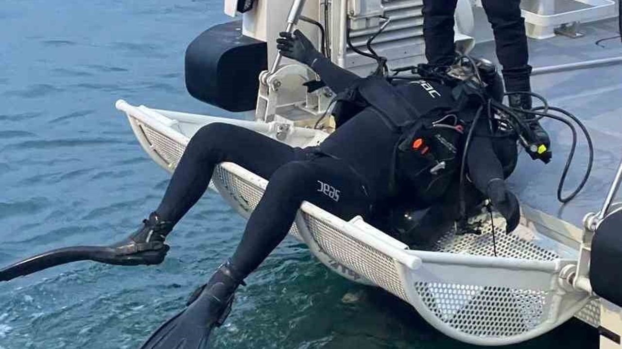 Kocaeli Başiskele'de Dalgıç Kıyafetli Erkek Cesedi Bulundu