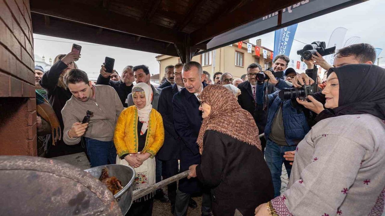 Kocaeli'de 200 yıllık 'imece' geleneğiyle 5. Kaz Bayramı kutlandı