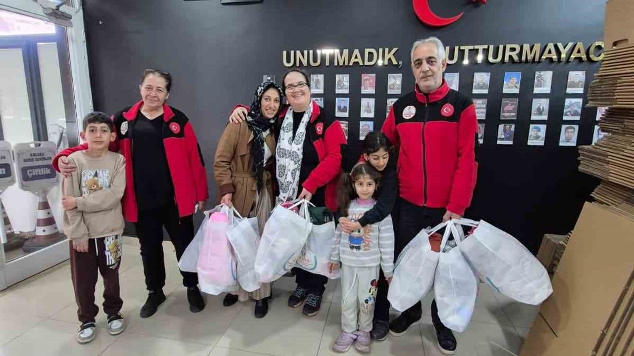 Kocaeli'de Eşi Hapse Düşen Kadın 3 Çocuğuyla Hastane Mescidine Sığındı