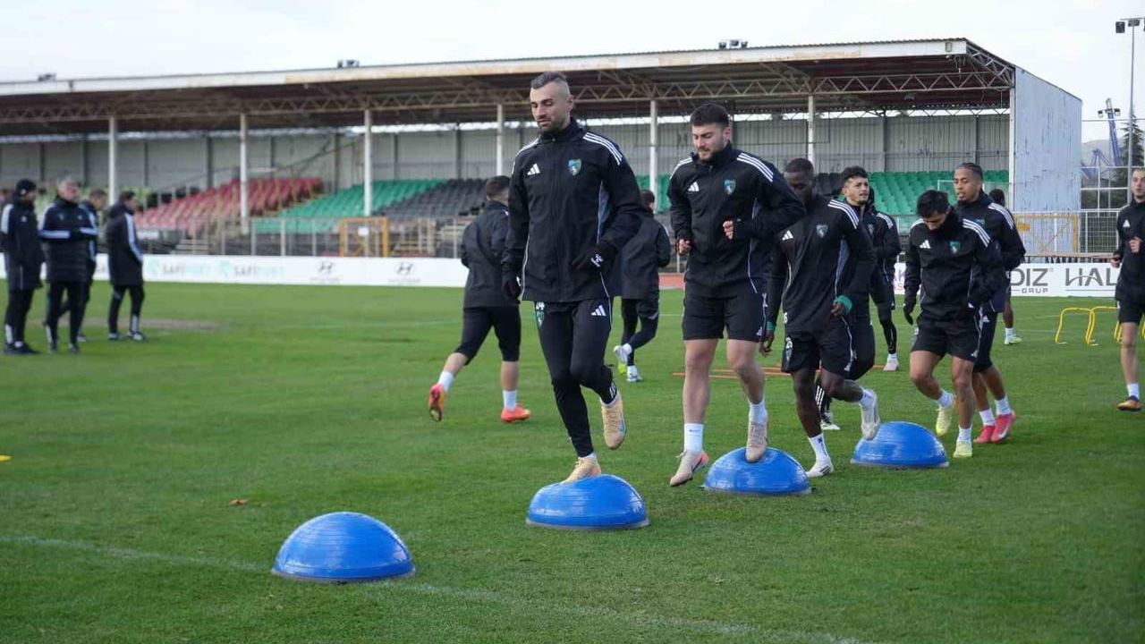 Kocaelispor Samsunspor Maçı Hazırlıklarına Başladı — Rivas'tan Galibiyet Mesajı