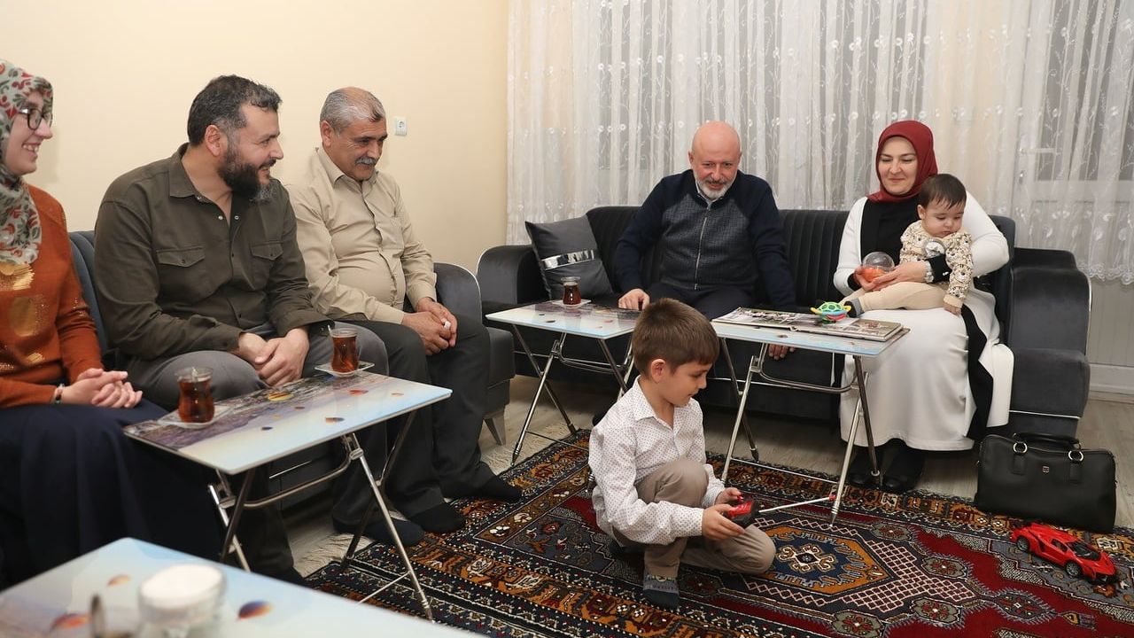 Kocasinan’da 2 bin 638 Çift 2025’te Nikâh Kıldı: Başkan Çolakbayrakdar’dan Aile Vurgusu