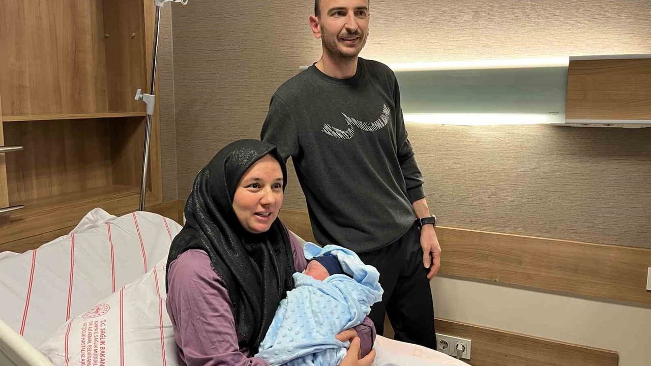 Konya’da 2026’nın İlk Bebeği Alparslan: 3 kilo 10 gram Doğdu