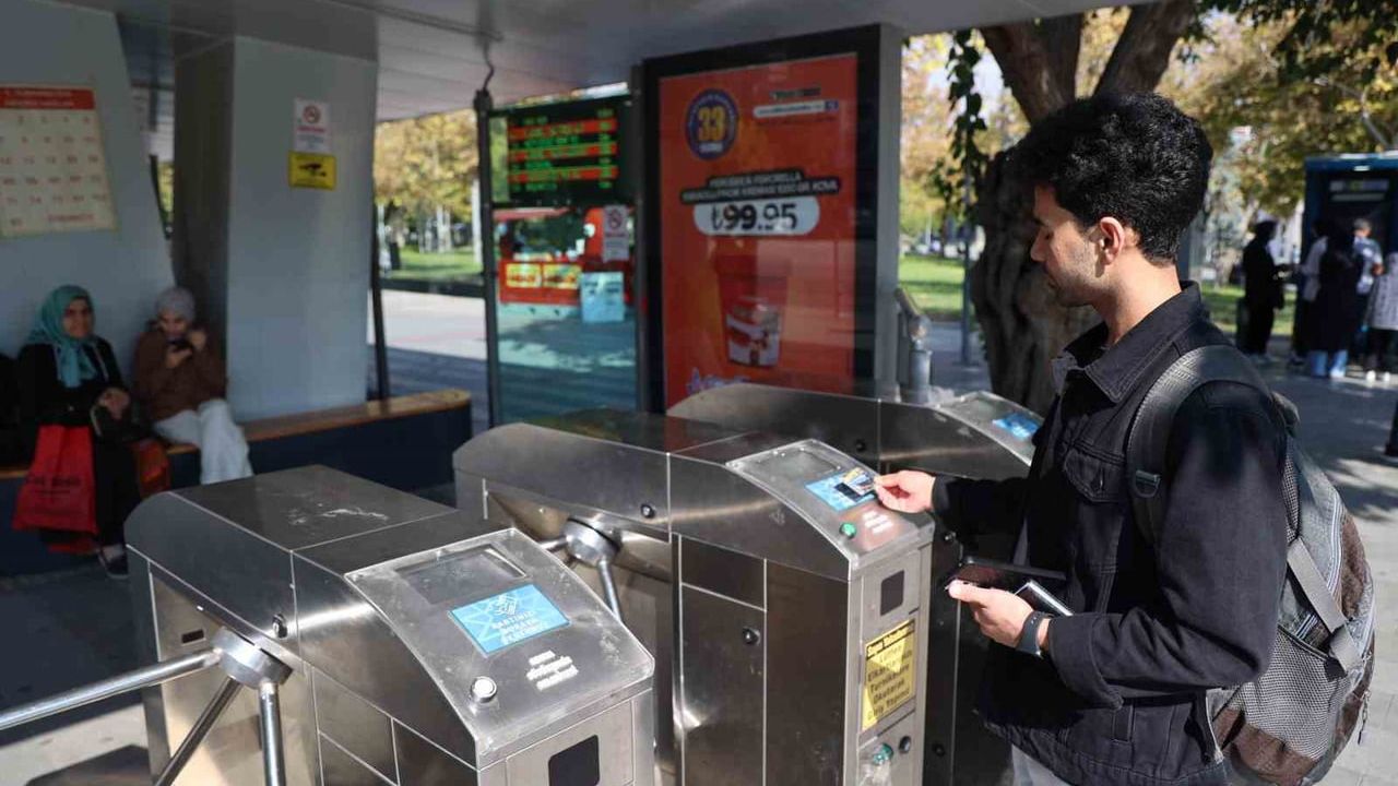 Konya’da Öğrenci Ulaşımı 9 Lira: Başkan Altay Türkiye’nin En Ucuz Şehri İlan Etti