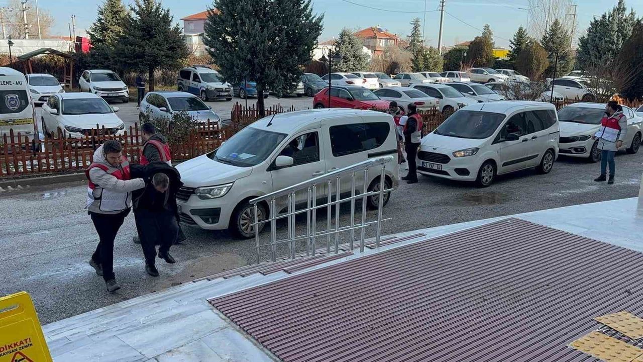 Konya Ereğli'de Petrol Soygunu: 13 Bin Lira Çalan 2 Şüpheli Tutuklandı