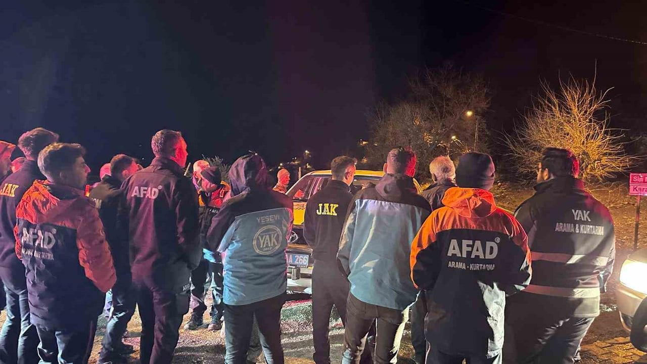 Kozan'da Kaybolan 16 Yaşındaki Hatice İçin Geniş Çaplı Arama