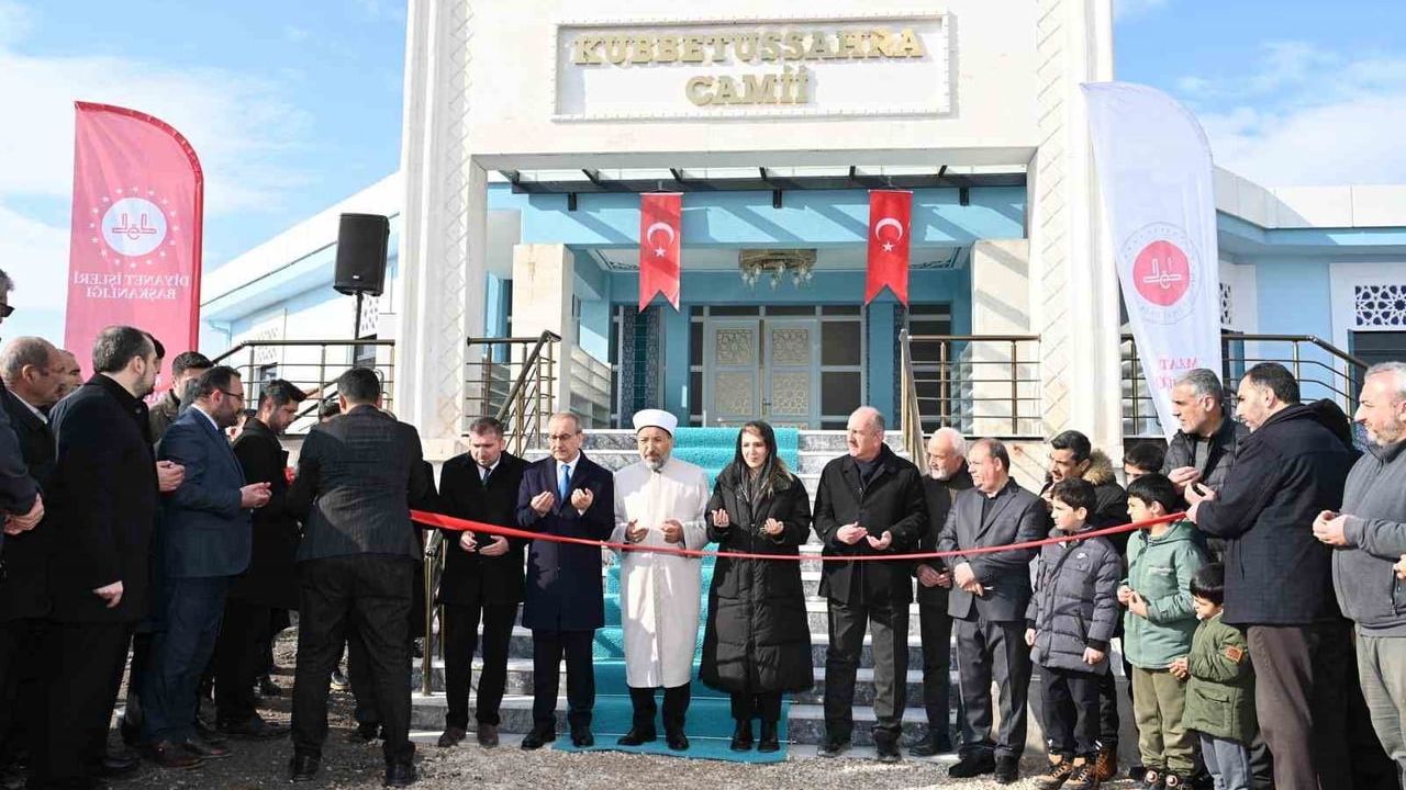 Kubbetü’s-Sahra Camii Malatya'da İbadete Açıldı