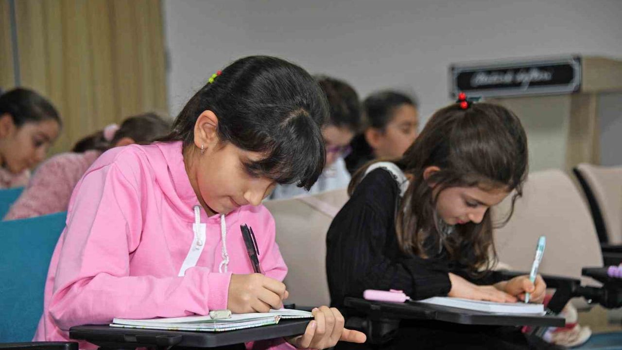 Küçük Yazarlar Atölyesi, 'Ustalaşma Yolunda' Osmangazi'de Başladı