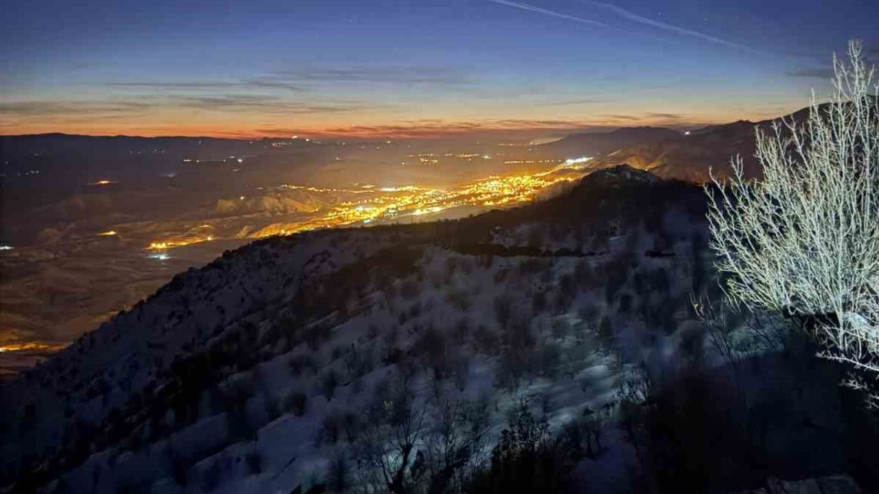 Kulp’ta Yoğun Kar Yağışı Kartpostallık Görüntüler Oluşturdu