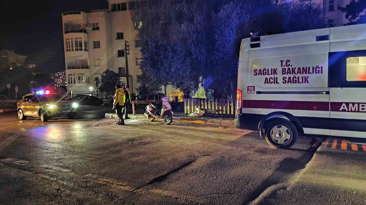 Kuşadası'nda Alkollü Motosiklet Ağaca Çarptı: 274 Promil, 23 bin 258 lira Ceza