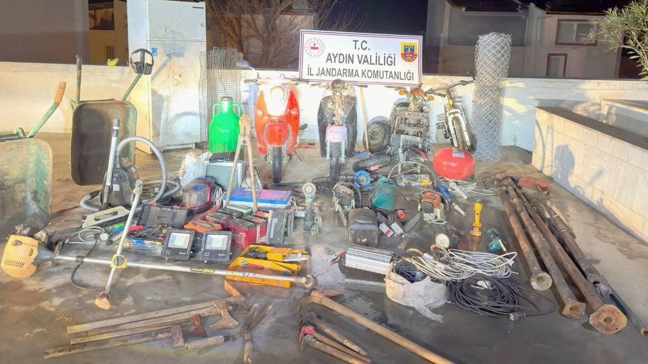 Kuşadası’nda Sel Fırsatçısı: 4 Evi Soydu, Jandarmadan Kaçamadı