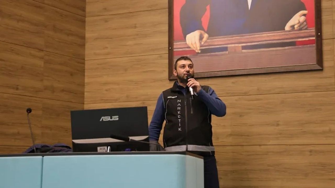 Kütahya Belediyesi'nde Bağımlılıkla Mücadele Semineri