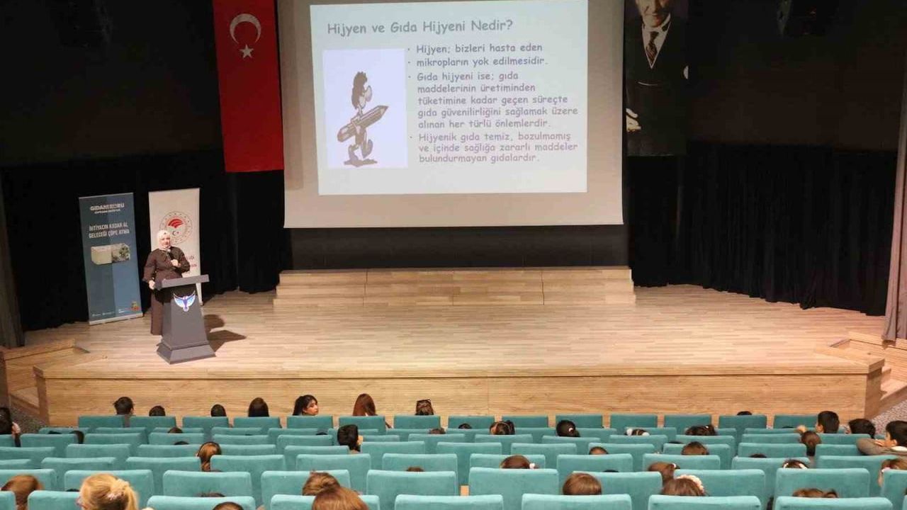 Kütahya'da 250 Öğrenciye Gıda Güvenilirliği, Gıda Israfı ve Gıda Hijyeni Eğitimi