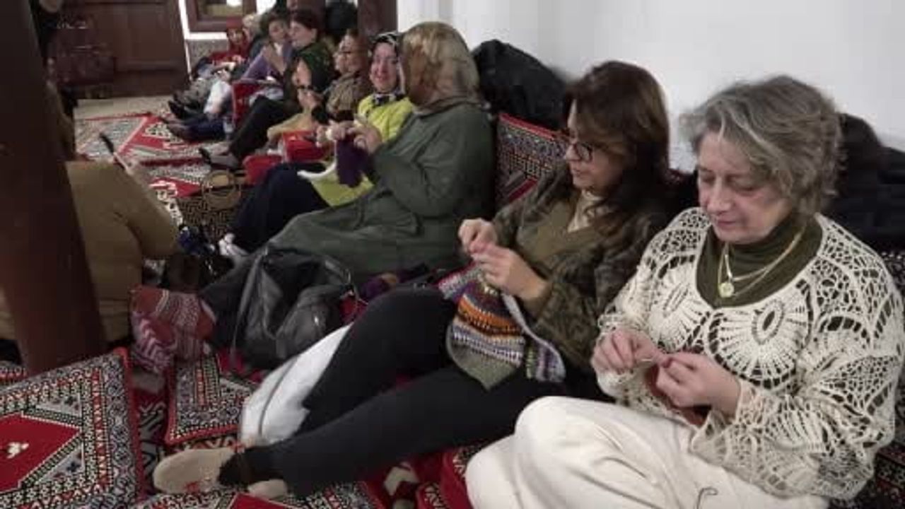 Kütahya'da 'Örgünü Al da Gel' Etkinliği Kadınları …