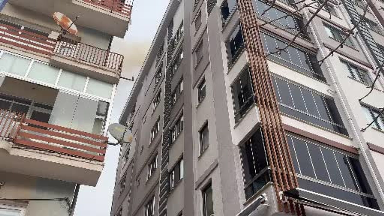 Kütahya'da Restoran Bacasında Yangın: 3 Kişi Dumandan Etkilendi