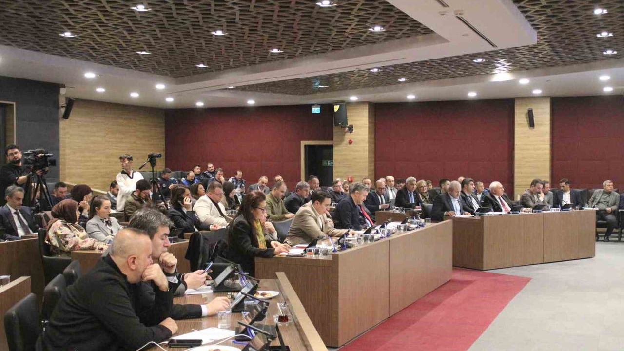 Kütahya'da Şehir İçi Toplu Taşıma Ücretlerine Zam: Tam Biniş 30 TL