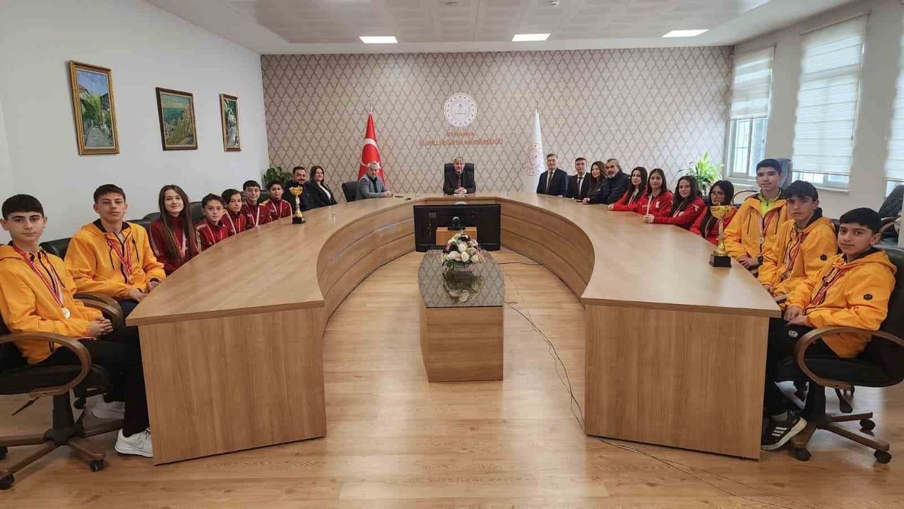 Kütahya'dan Kros Başarısı: 15 Öğrenci Türkiye Finalleri'ne