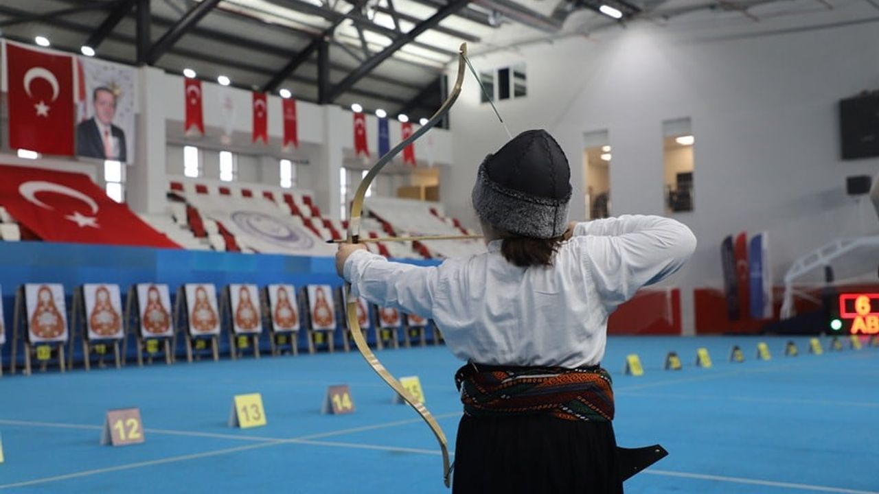 Kütahya, Geleneksel Türk Okçuluğu Salon Puta Türkiye Şampiyonası'na Ev Sahipliği Yapıyor