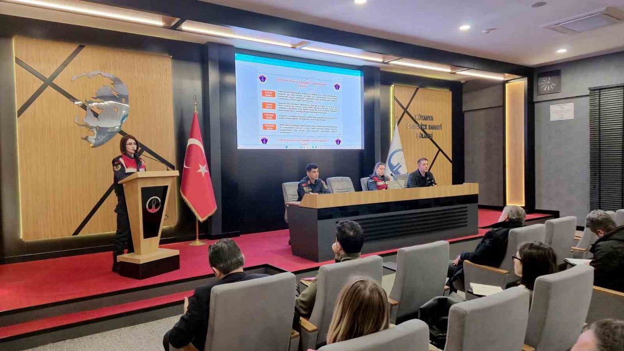 Kütahya OSB'de Jandarma'dan Yatırımcılara Bilgilendirme Semineri
