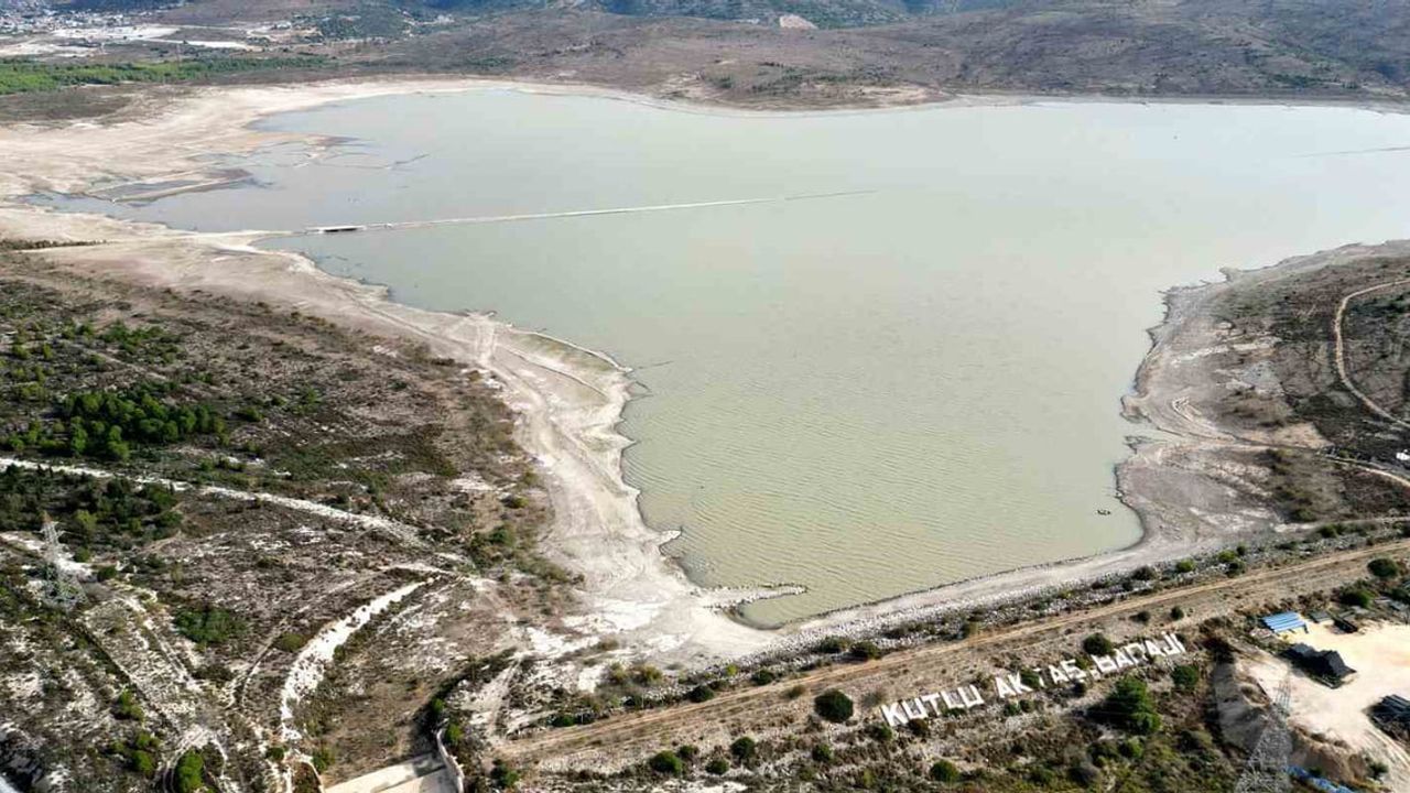 Kutlu Aktaş Barajı'nda Su Seviyesi Yükseldi: Çeşme İçin Umut