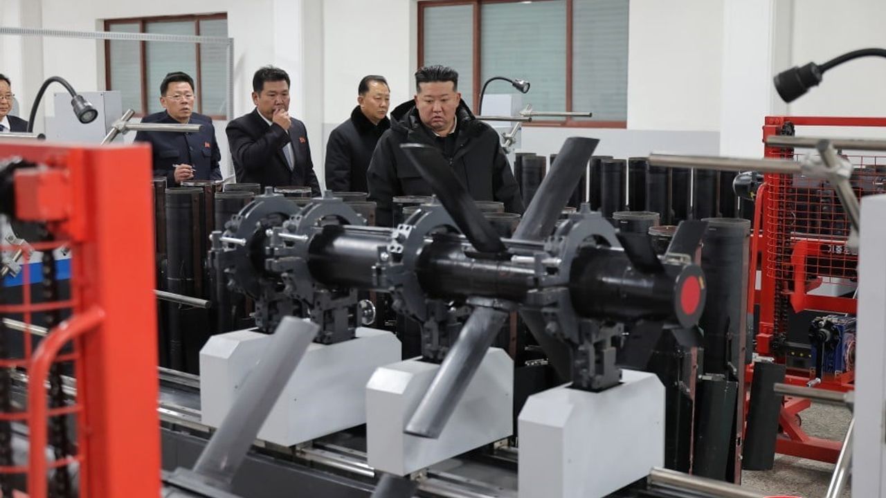 Kuzey Kore, taktik güdümlü füze üretimini 2,5 katına çıkarıyor