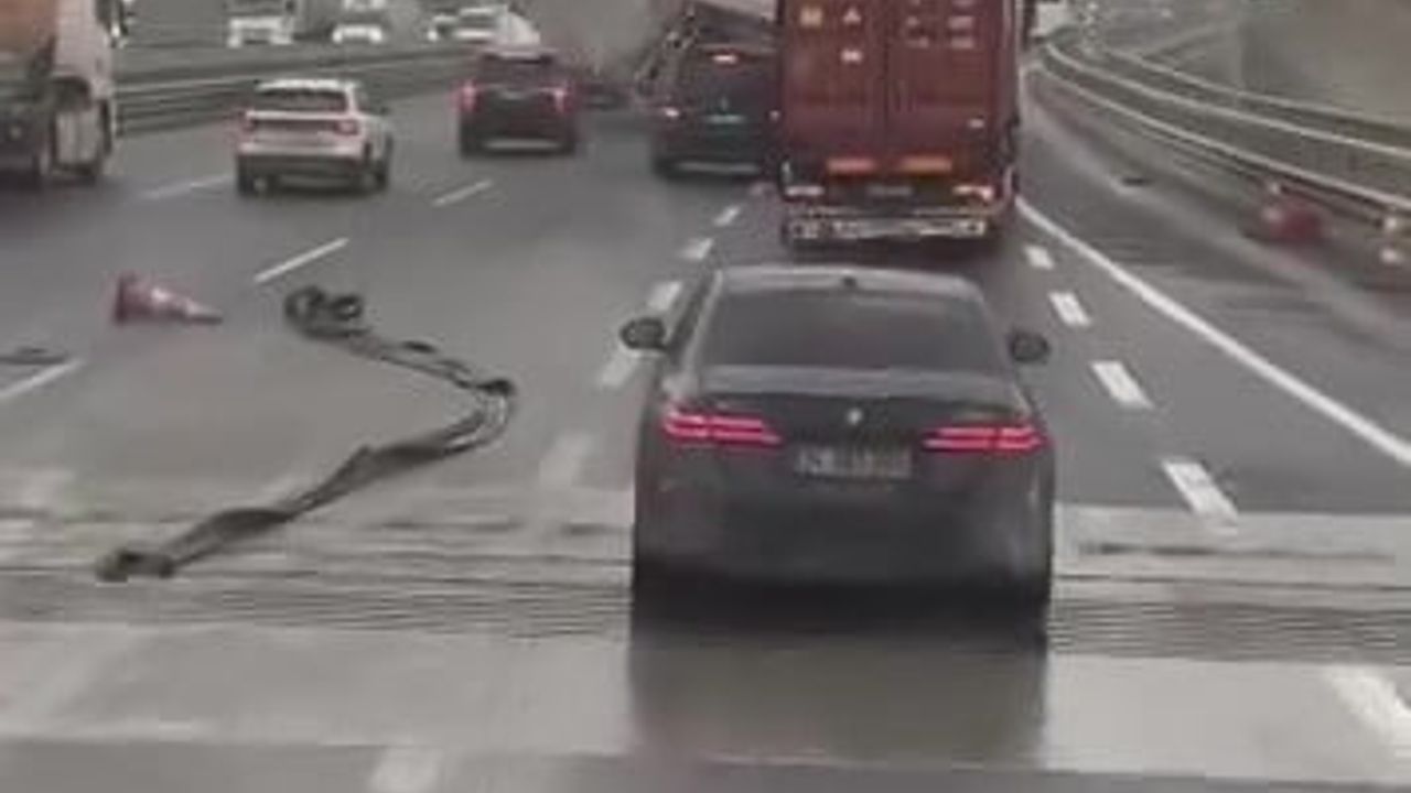 Kuzey Marmara Otoyolu'nda Fırtına: Tır Devrildi — O Anlar Kamerada