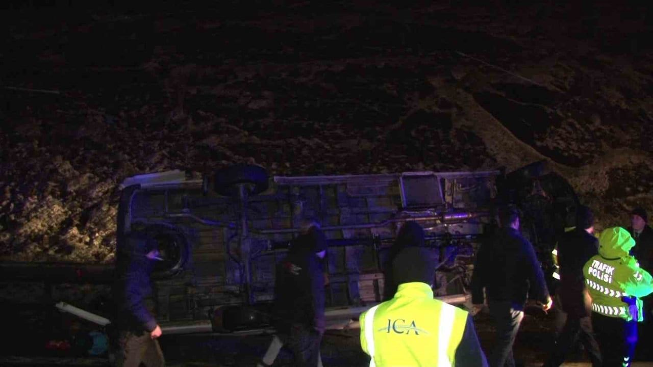 Kuzey Marmara Otoyolu’nda Kar Kazası: 11 Kişi Hafif Yaralandı