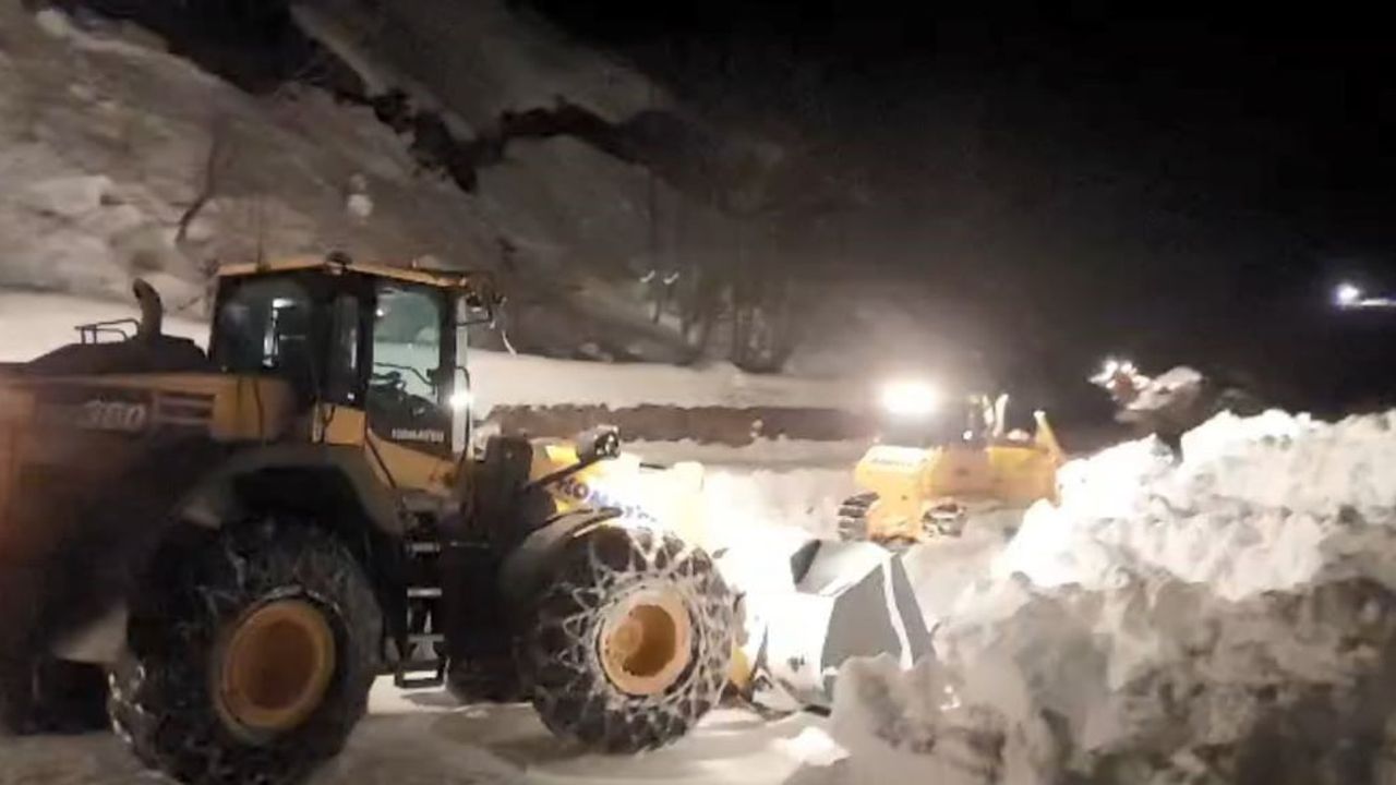 Macahel Geçidi'nde 10 Günlük Karla Mücadele ve Paletli Ambulans Operasyonu