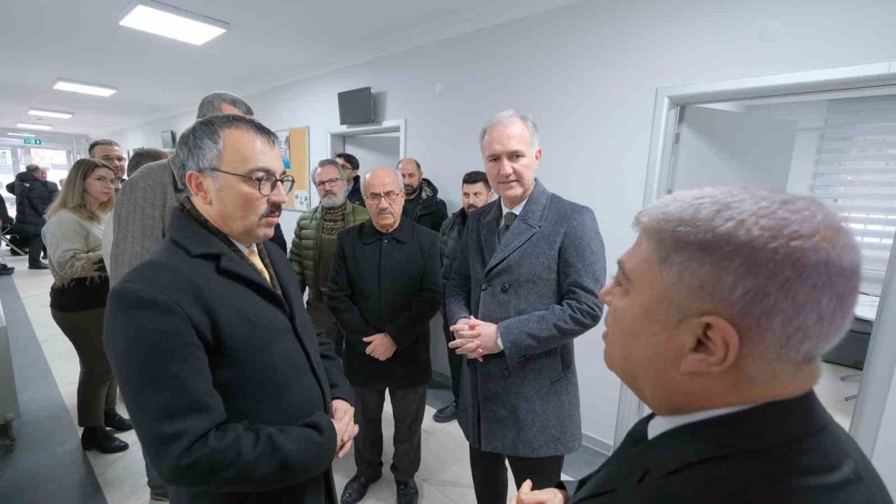 Mahmudiye'de Hadise-Ziya Öztürk Aile Sağlığı Merkezi hizmete girdi