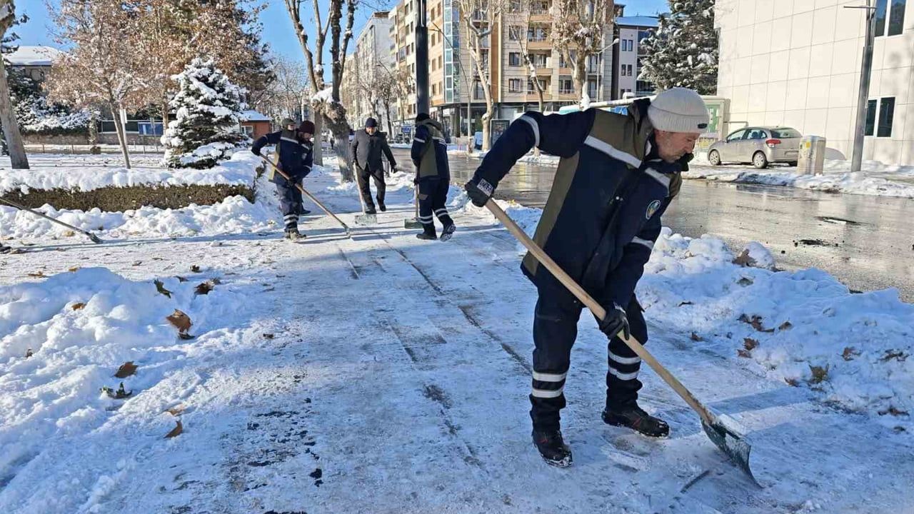 Malatya'da 117 Mahalle Yolu Ulaşıma Açıldı