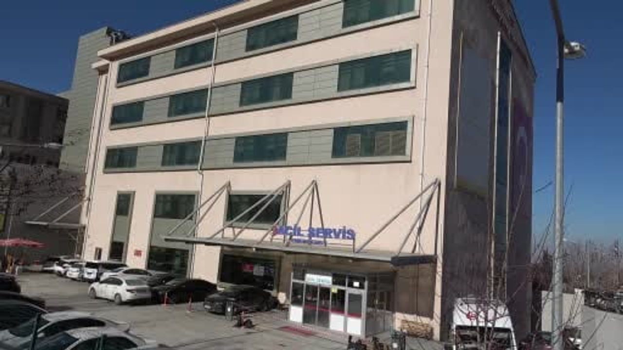 Malatya'da Hemşire Anneler, Doktor Çocuklarıyla Aynı Hastanede Görev Yapıyor