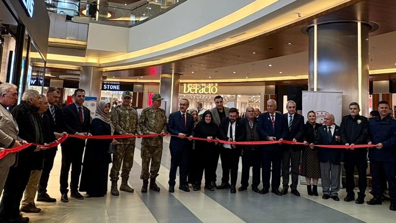 Malatya'da 'Kalbimdeki Sanat' Projesi MalatyaPark AVM'de Açıldı