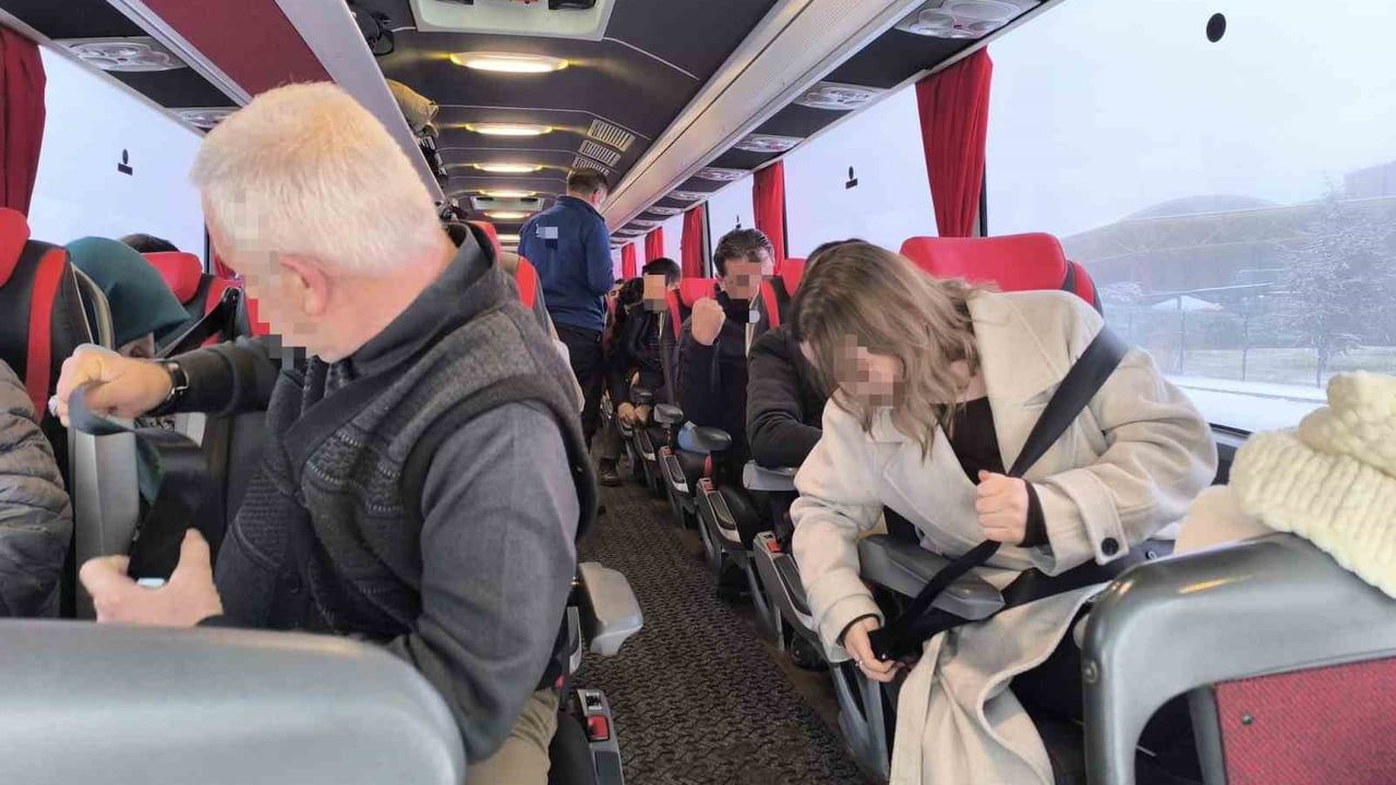 Malatya'da Otobüs Denetimleri Sıkılaştırıldı: Kış Lastiği, Takograf ve Emniyet Kemeri Kontrolleri