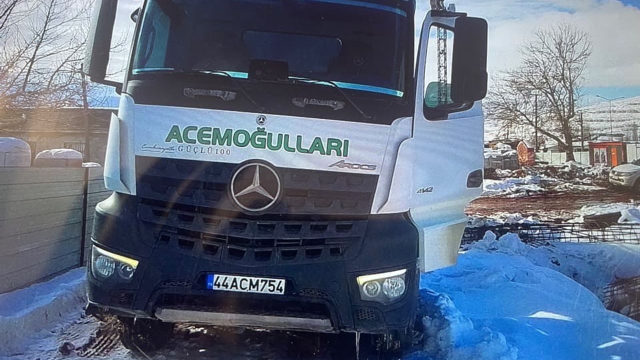 Malatya Doğanşehir'de Beton Mikseri Yayaya Çarptı — Yaya Yaralandı