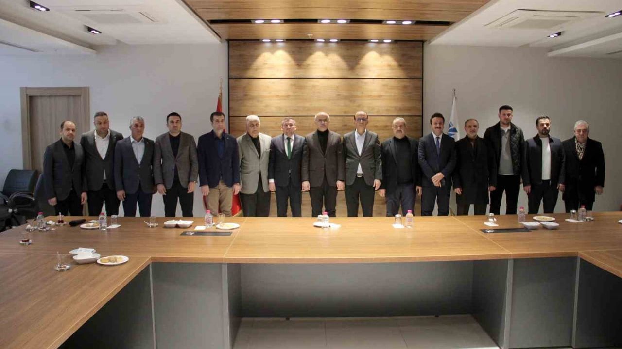 Malatya Yeşilyurtspor'da Yönetim Değişti: Ramazan Ayhan Başkanlığa Seçildi