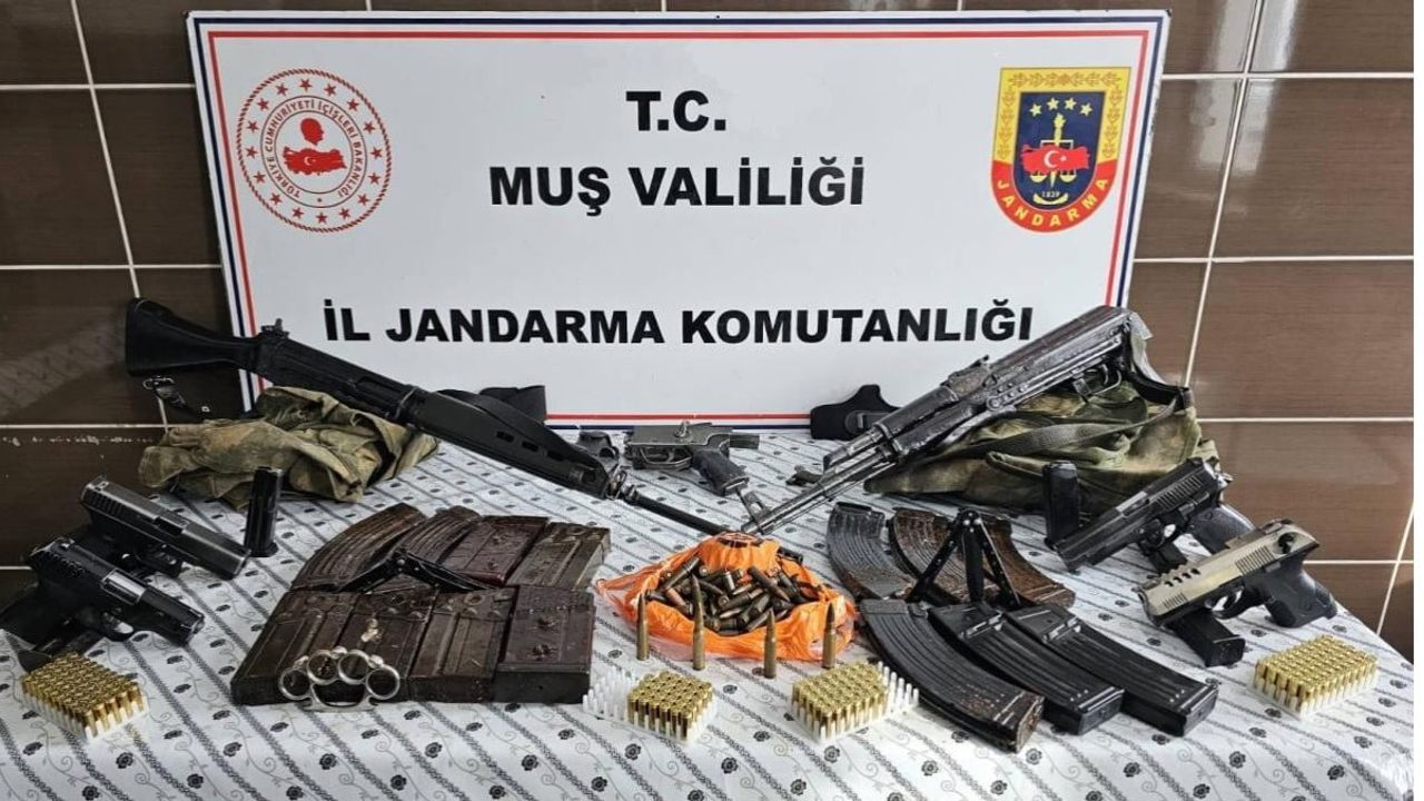 Malazgirt’te Ruhsatsız Silah Operasyonu: Çok Sayıda Mühimmat Ele Geçirildi