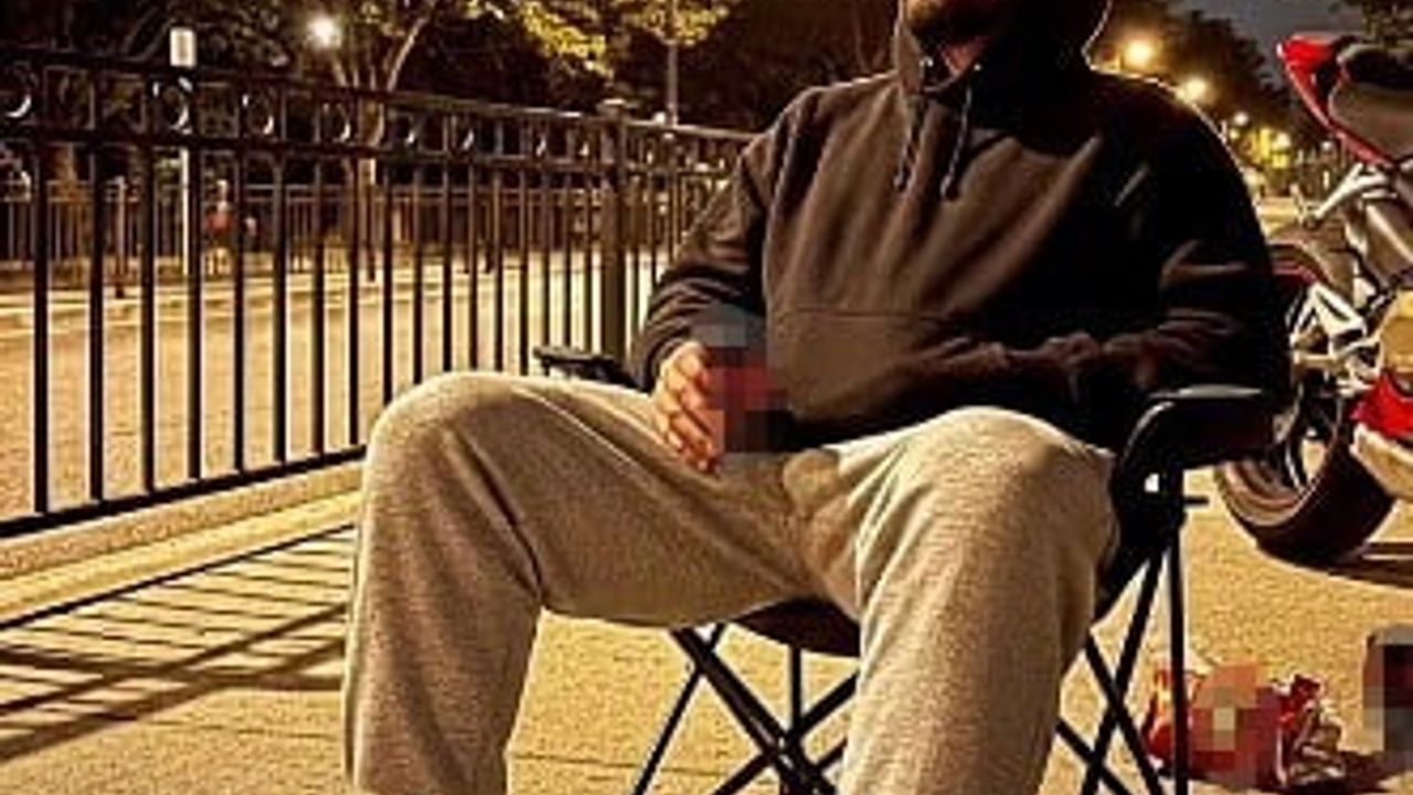 Manavgat'ta Fenomen Motosikletçi Kaskını Kız Arkadaşa Verdi: Kaza Anı Kamerada