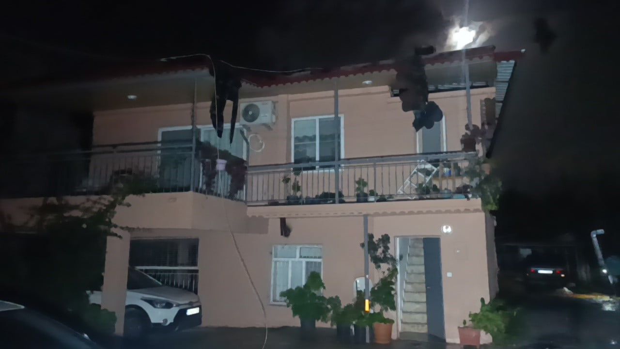 Manavgat'ta Hortum Çolaklı'yı Vurdu: Çatı ve Seralarda Ağır Hasar