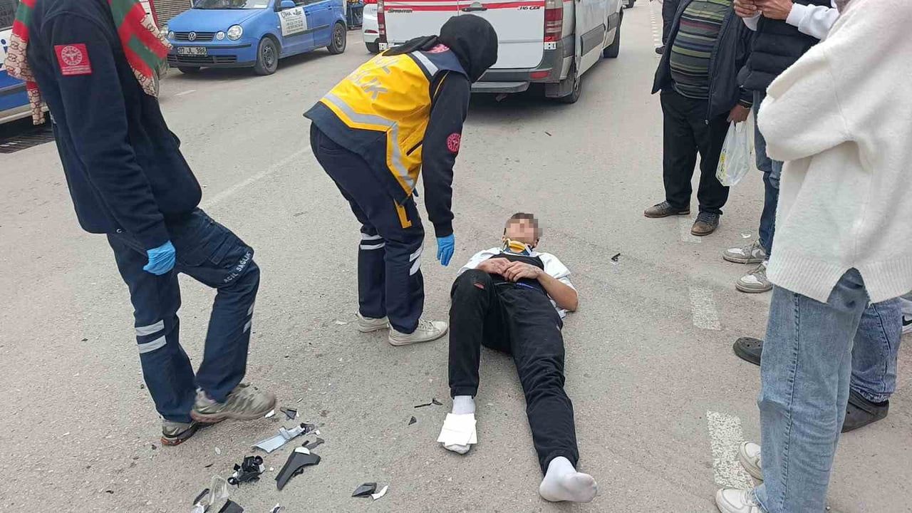 Manavgat'ta Otoparka Dönüşte Motosikletle Çarpışma: 1 Yaralı